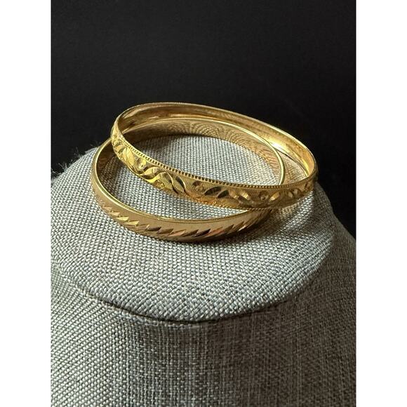 Vintage Etched Bangle Cuff Bracelet Gold Tone Stackable Estate Set (2) Capsule - Picture 1 of 4